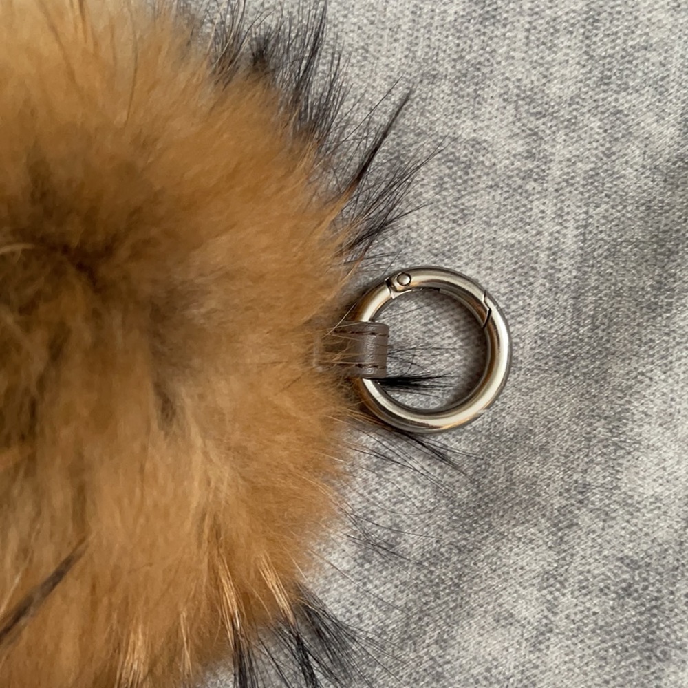 Fur keychain - Picture 2 of 2
